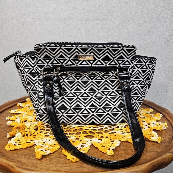Igloo Luxe Soft-Sided Lunch Box Cooler Purse Vegan Leather Geometric Print Black - Picture 1 of 16